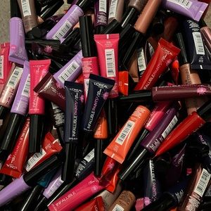 Wholesale Resell  L'oreal Infallible Paints Lip Colors